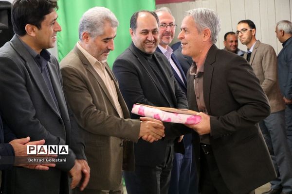 اختتامیه چهل و یکمین جشنواره فرهنگی هنری در آذربایجان غربی