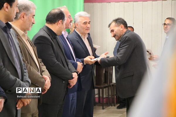 اختتامیه چهل و یکمین جشنواره فرهنگی هنری در آذربایجان غربی