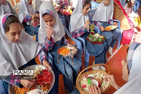 مراسم یلدا در مدرسه نیکان شهر جوادآباد