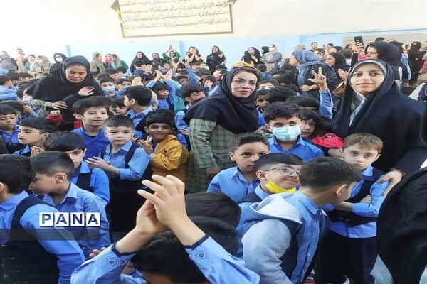 یک روز شاد به مناسبت شب یلدا