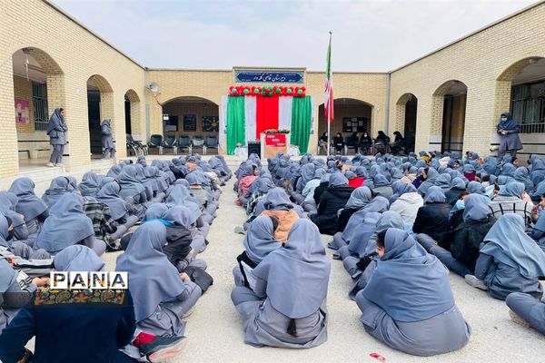 جشن یلدا در دبیرستان قاضی گله‌دار فارس