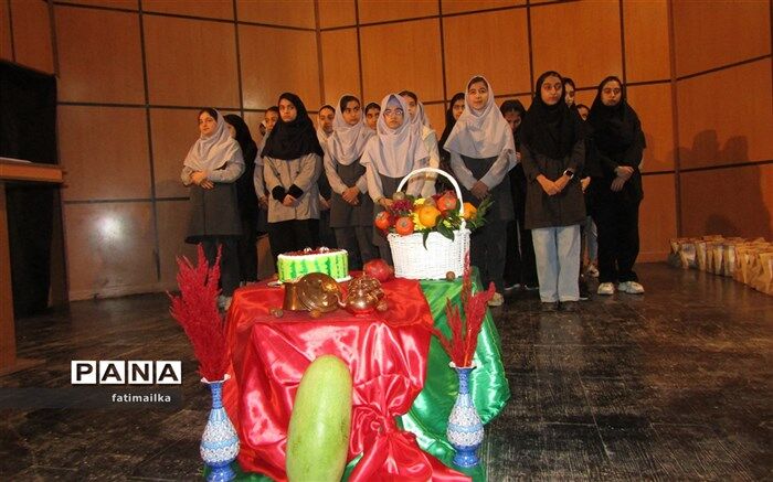 هدف از برگزاری آیین شب یلدا در مدارس، تقویت هویت ایرانی بین دانش‌آموزان است