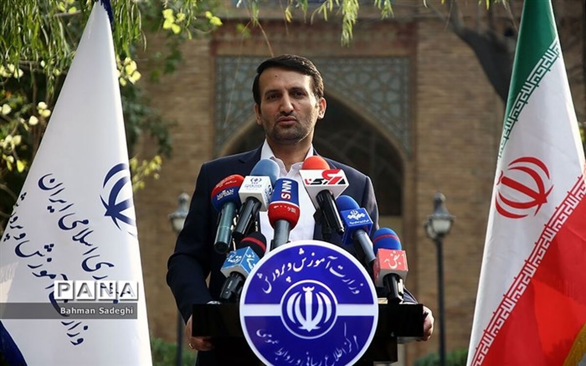 حقوق آذر‌ماه معلمان ‌همراه معوقات رتبه‌بندی پرداخت می‌شود