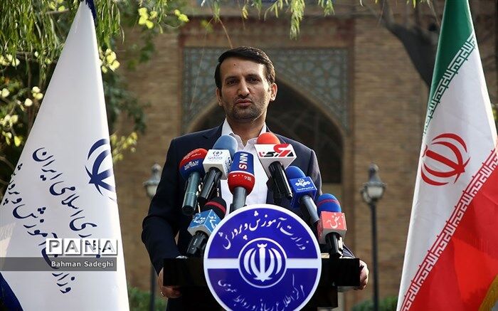 حقوق آذر‌ماه معلمان ‌همراه معوقات رتبه‌بندی پرداخت می‌شود