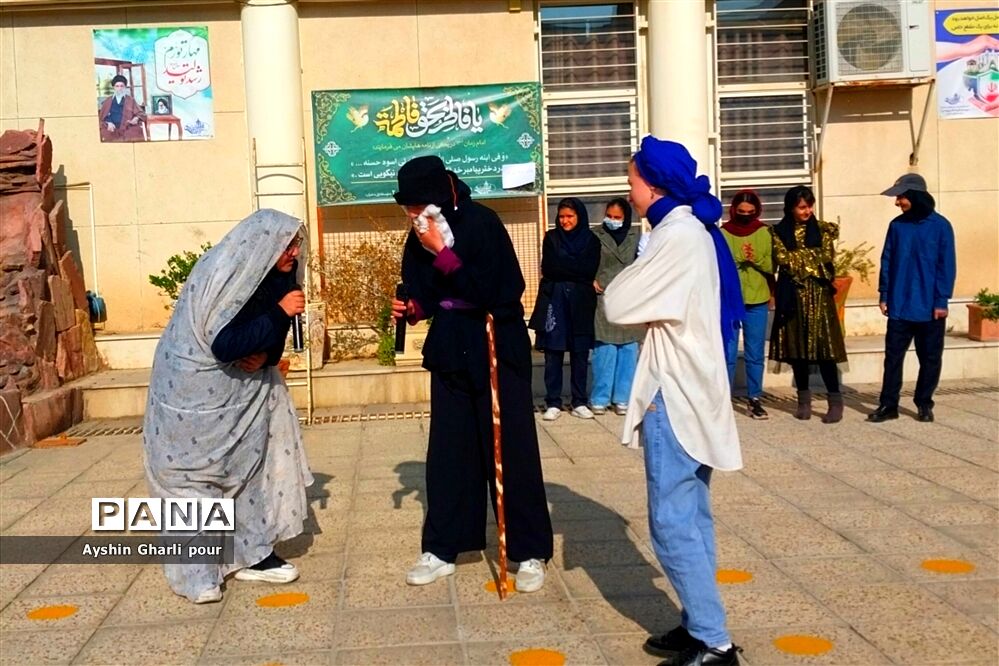 جشن شب یلدا برای دانش‌آموزان در ناحیه یک شیراز