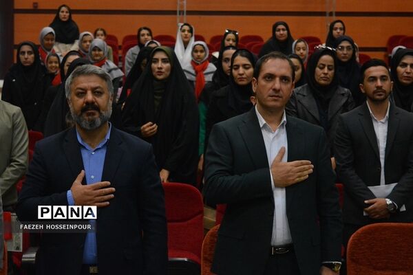 تجلیل از پژوهشگران ناحیه ۲ بهارستان