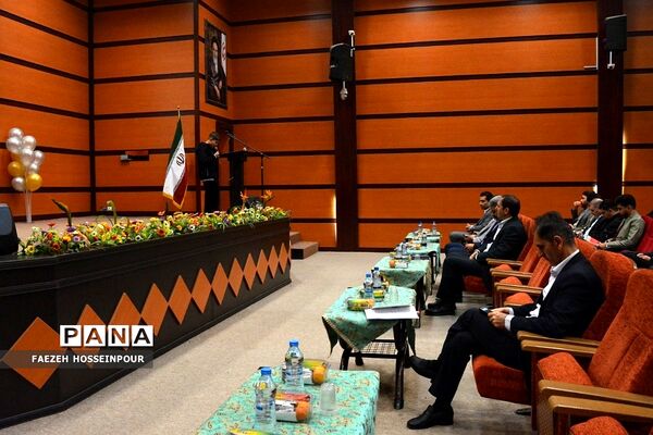 تجلیل از پژوهشگران ناحیه ۲ بهارستان