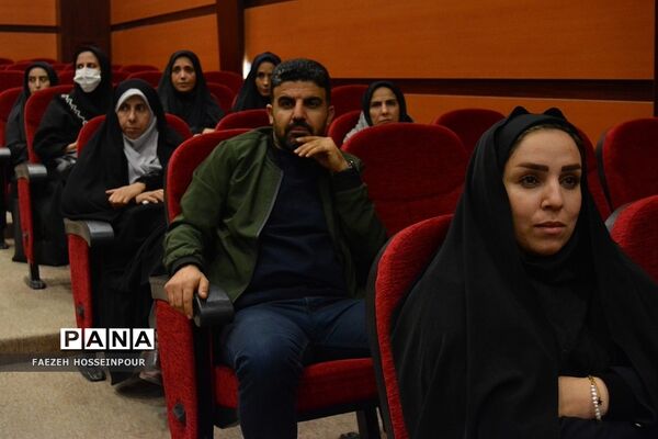 تجلیل از پژوهشگران ناحیه ۲ بهارستان