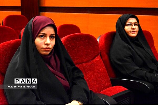 تجلیل از پژوهشگران ناحیه ۲ بهارستان