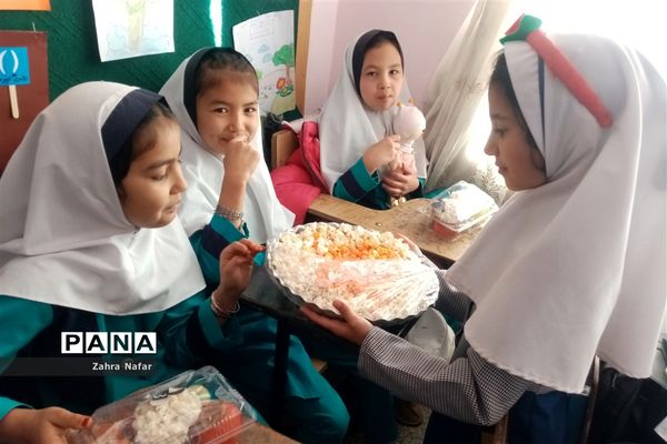 آیین نمادین یلدا در مدارس شهر بهمن