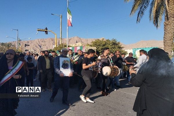 تشییع پیکر شهید گمنام در شهرستان حاجی‌آباد