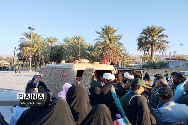 تشییع پیکر شهید گمنام در شهرستان حاجی‌آباد