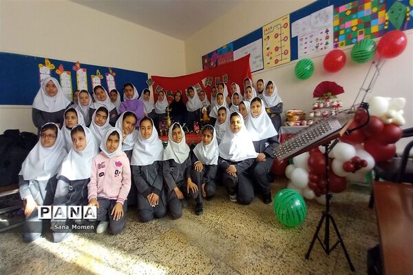 برگزاری مراسم یلدا در دبستان افشار‌نژاد دو
