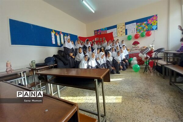 برگزاری مراسم یلدا در دبستان افشار‌نژاد دو