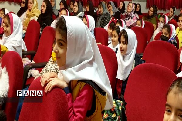 جشنواره یلدا با حضور دانش‌آموزان در کانون فرهنگی تربیتی رضوان محمودآباد
