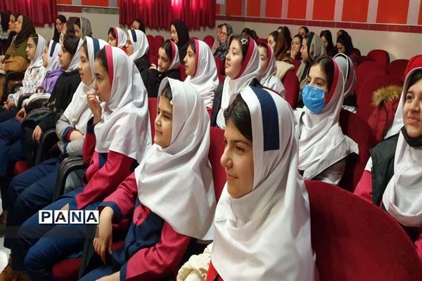 جشنواره یلدا با حضور دانش‌آموزان در کانون فرهنگی تربیتی رضوان محمودآباد