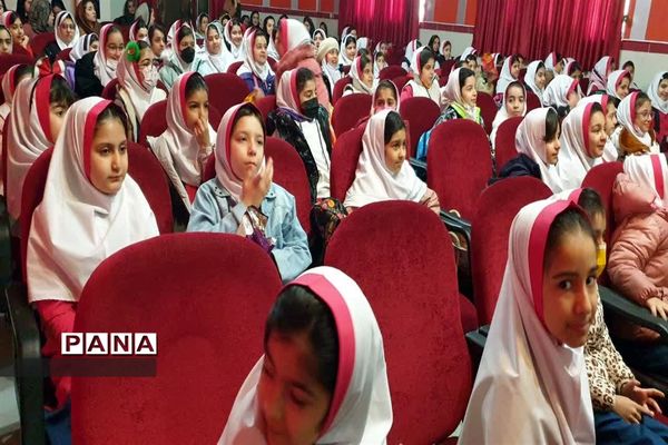جشنواره یلدا با حضور دانش‌آموزان در کانون فرهنگی تربیتی رضوان محمودآباد