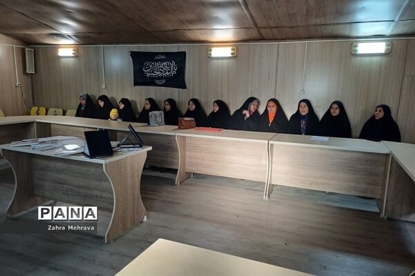 نشست علمی پژوهشی در فرهنگسرای طاووسیه