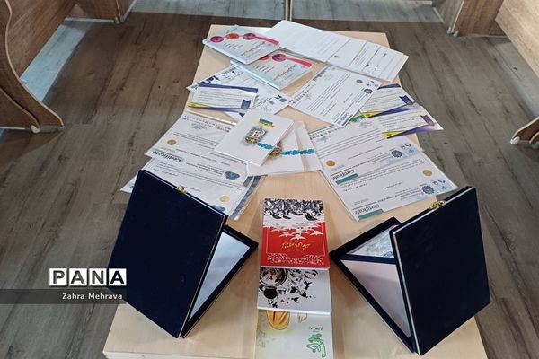 نشست علمی پژوهشی در فرهنگسرای طاووسیه