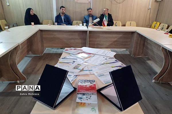 نشست علمی پژوهشی در فرهنگسرای طاووسیه