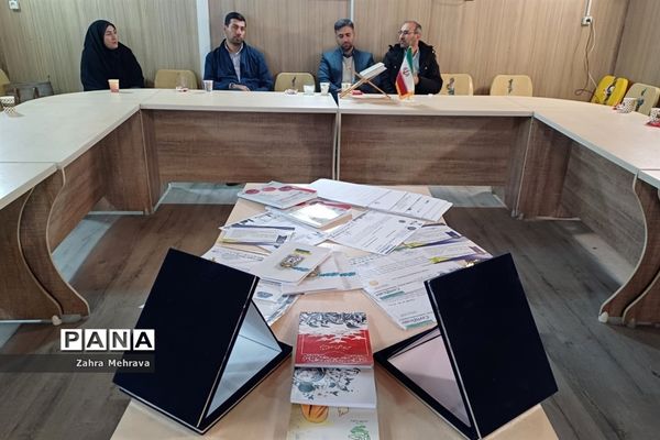 نشست علمی پژوهشی در فرهنگسرای طاووسیه