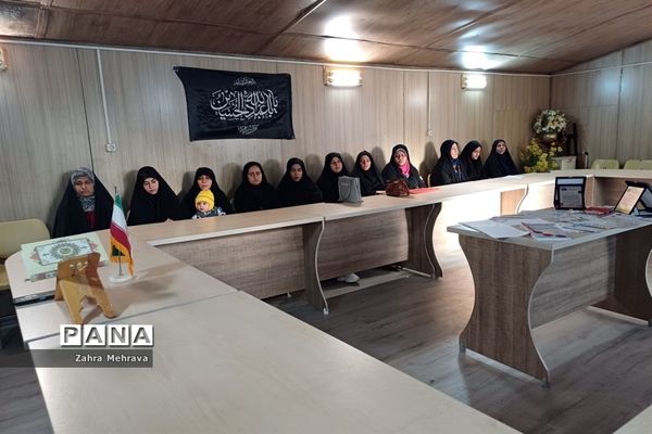 نشست علمی پژوهشی در فرهنگسرای طاووسیه