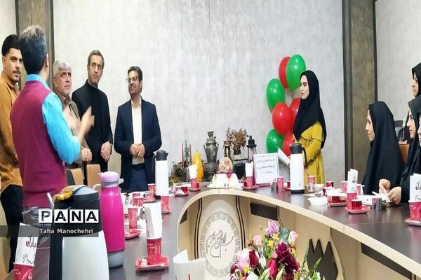 جلسه‌ شورای آموزگاران آموزشگاه علامه طباطبایی پیشوا با طعم یلدا