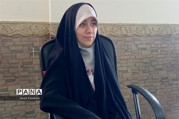 ‌تجلیل از فعالان فرهنگی هنری و قرآن و عترت در قرچک
