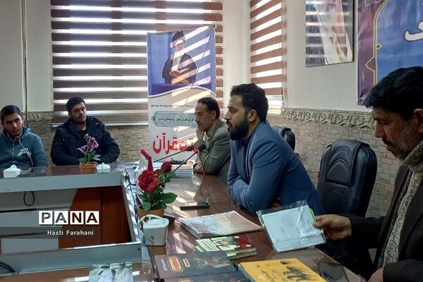 ‌تجلیل از فعالان فرهنگی هنری و قرآن و عترت در قرچک