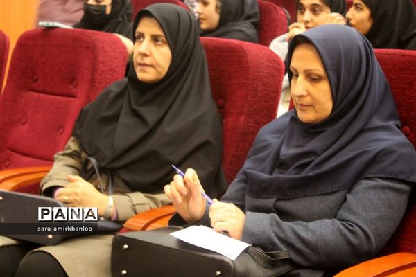 نمایشگاه دستاوردهای دانش‌آموزان هنرستانی در گلوگاه