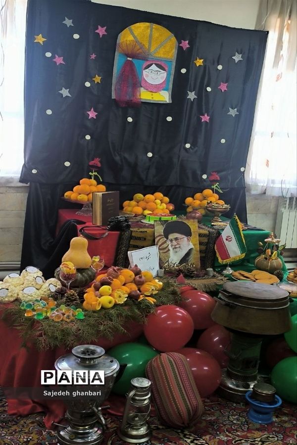 دورهمی یلدایی دانش‌آموزان در کانون شهید‌توافقی