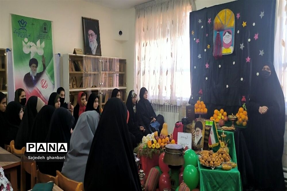 دورهمی یلدایی دانش‌آموزان در کانون شهید‌توافقی
