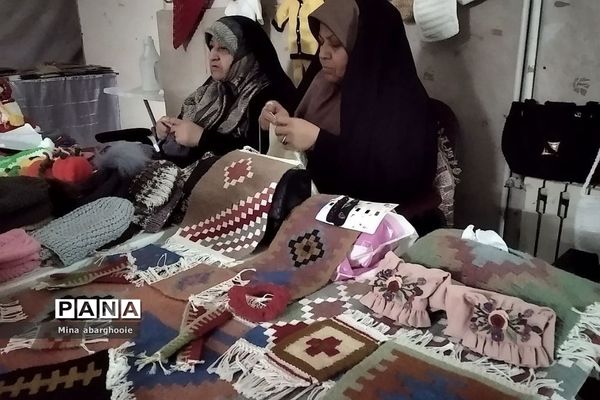 جشنواره کارآفرینی بانوان و دانش‌آموزان دختر شهرستان پیشوا به مناسبت شب یلدا