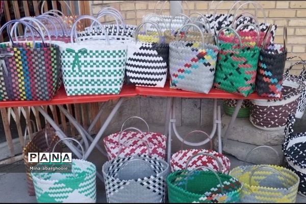 جشنواره کارآفرینی بانوان و دانش‌آموزان دختر شهرستان پیشوا به مناسبت شب یلدا