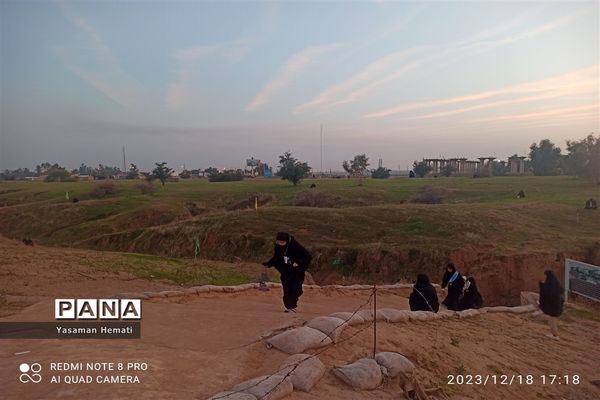 بازدید دانش‌آموزان راهیان نور از منطقه عملیاتی فتح‌المبین