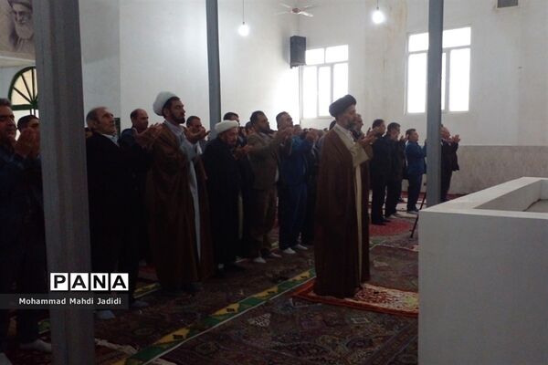 اقامه نماز جمعه نصیر شهر در مسجد قمر بنی هاشم