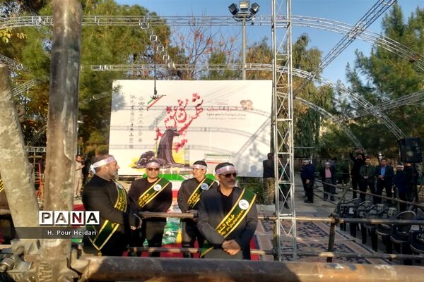 خاکسپاری پیکر شهید گمنام در بوستان شهدای آذر قم