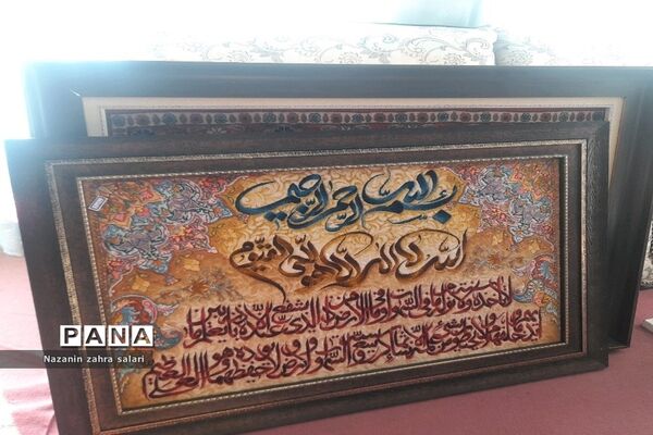 نمایش هنر هنرمندان قالی‌بافی در کارگاه قالی بافی شهرستان پیشوا