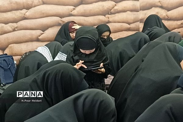 جلوه‌هایی از ارادت دانش‌آموزان مدارس قم به اهل بیت(ع) و شهدا-3