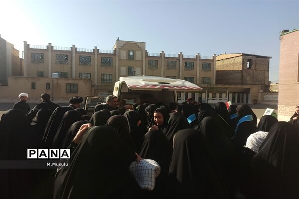 جلوه‌هایی از ارادت دانش‌آموزان مدارس قم به اهل بیت(ع) و شهدا-3