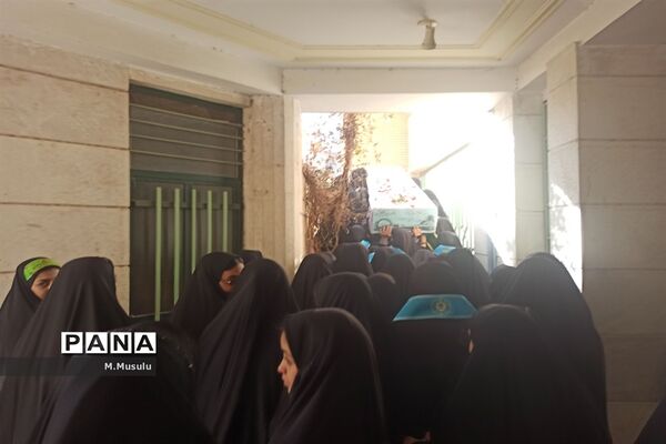 جلوه‌هایی از ارادت دانش‌آموزان مدارس قم به اهل بیت(ع) و شهدا-3