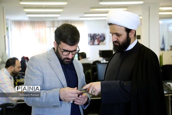 بازدید ﻣﺸﺎور وزﯾﺮ و دﺑﯿﺮ ﮐﻤﯿﺘﻪ ﻫﻤﮑﺎری‌ﻫﺎی ﺣﻮزه‌ﻫﺎی ﻋﻠﻤﯿﻪ و آﻣﻮزش و ﭘﺮورش از خبرگزاری پانا