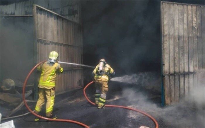 حریق گسترده یک انبار در خیابان امیرکبیر