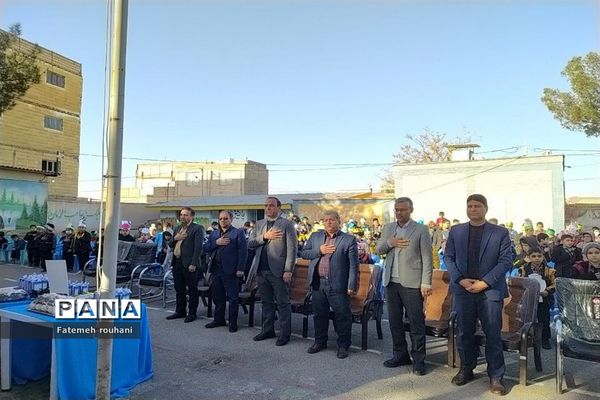 مراسم نمادین زنگ توزیع شیر در خلیل آباد