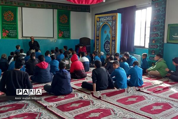برگزاری جلسات حلقه صالحین در دبیرستان  دوره‌اول سما رودهن