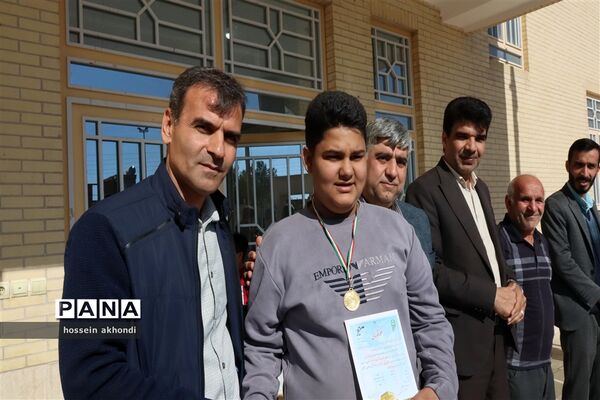 مسابقات کشتی دانش‌آموزی شهرستان میبد