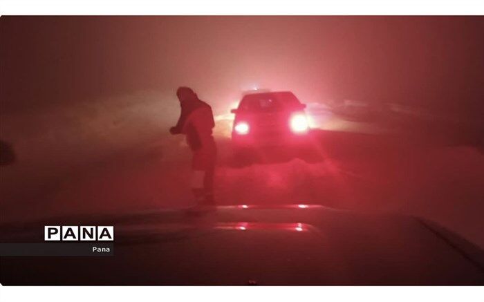 امدادرسانی به هموطنان گرفتار در کولاک ورزقان و شبستر