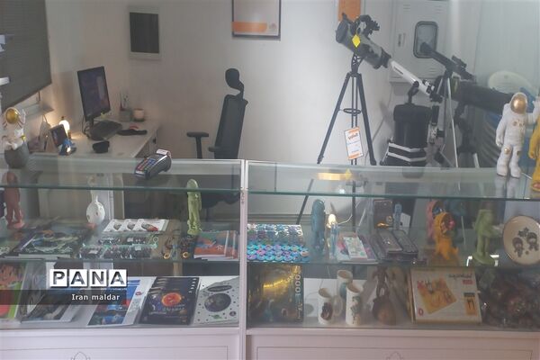 بازدید دانش‌آموزان دبستان لطیفه از انگاریوم دانشگاه فردوسی
