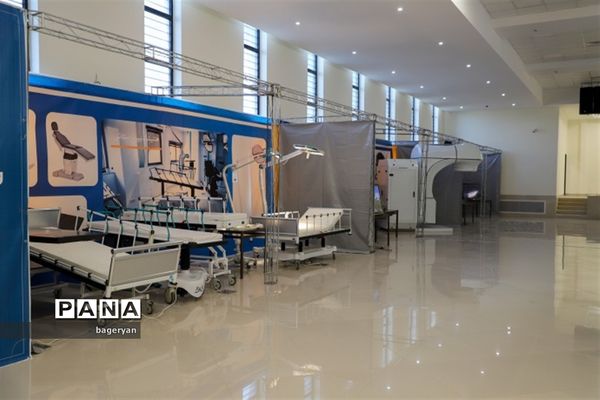 نمایشگاه روایت پیشرفت در بیرجند