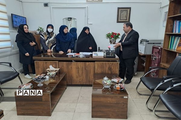 تقدیر از مدارس فعال در جذب تشکیلات پیشتازان منطقه ۱۰